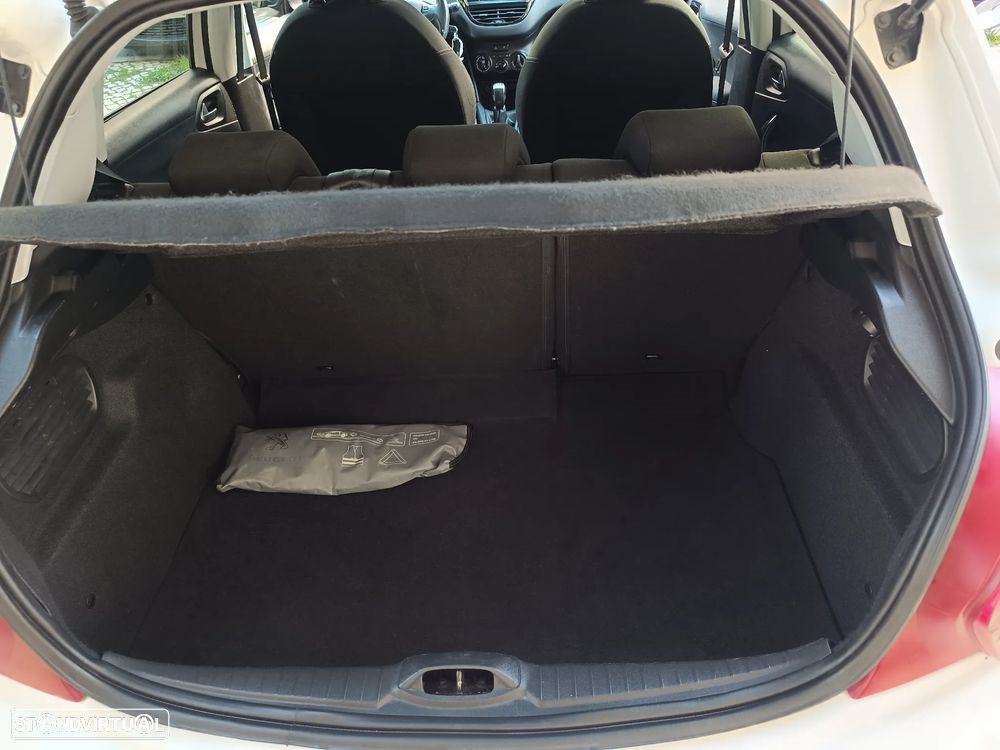Peugeot 208 1.2 VTi SE Style - 30