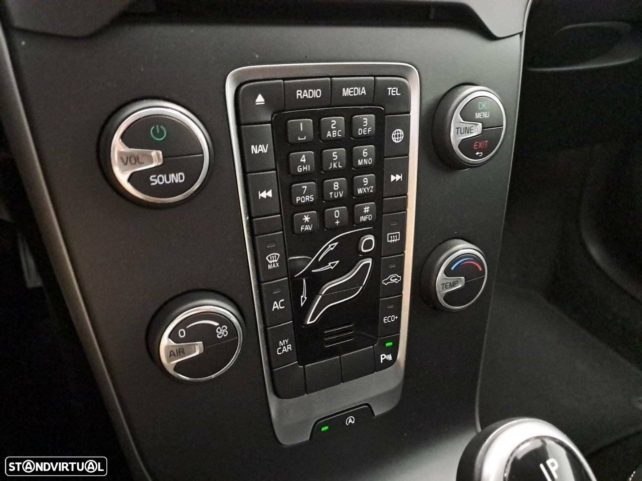 Volvo V40 1.5 T3 Sport Edition Geartronic - 21