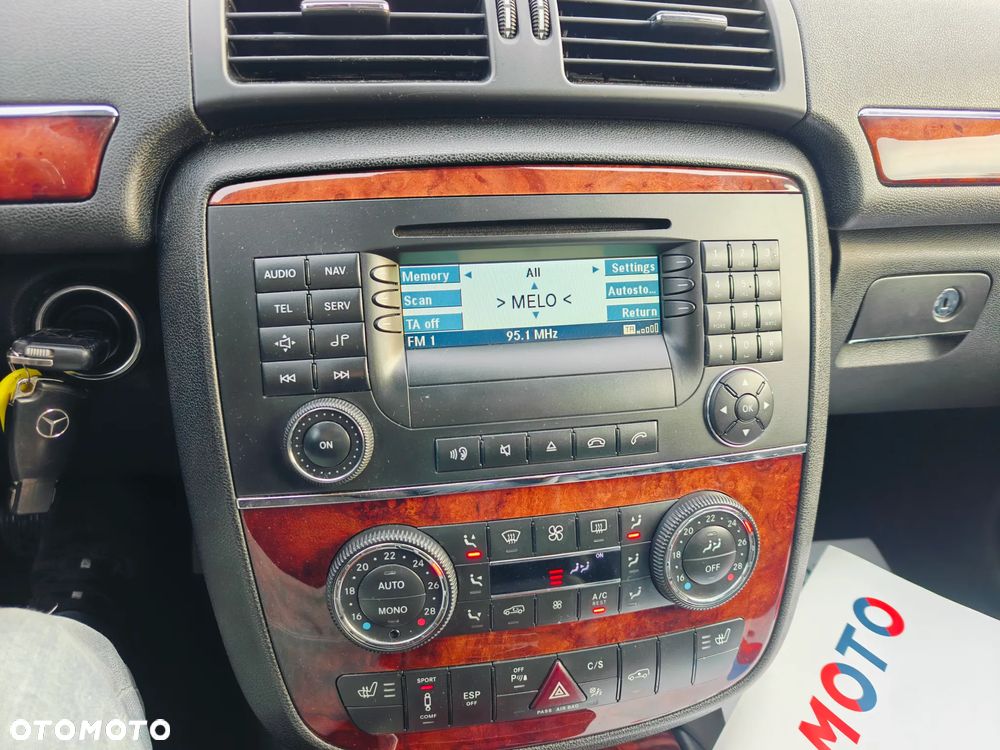 Mercedes-Benz Klasa R 320 CDI 4Matic 7G-TRONIC - 26