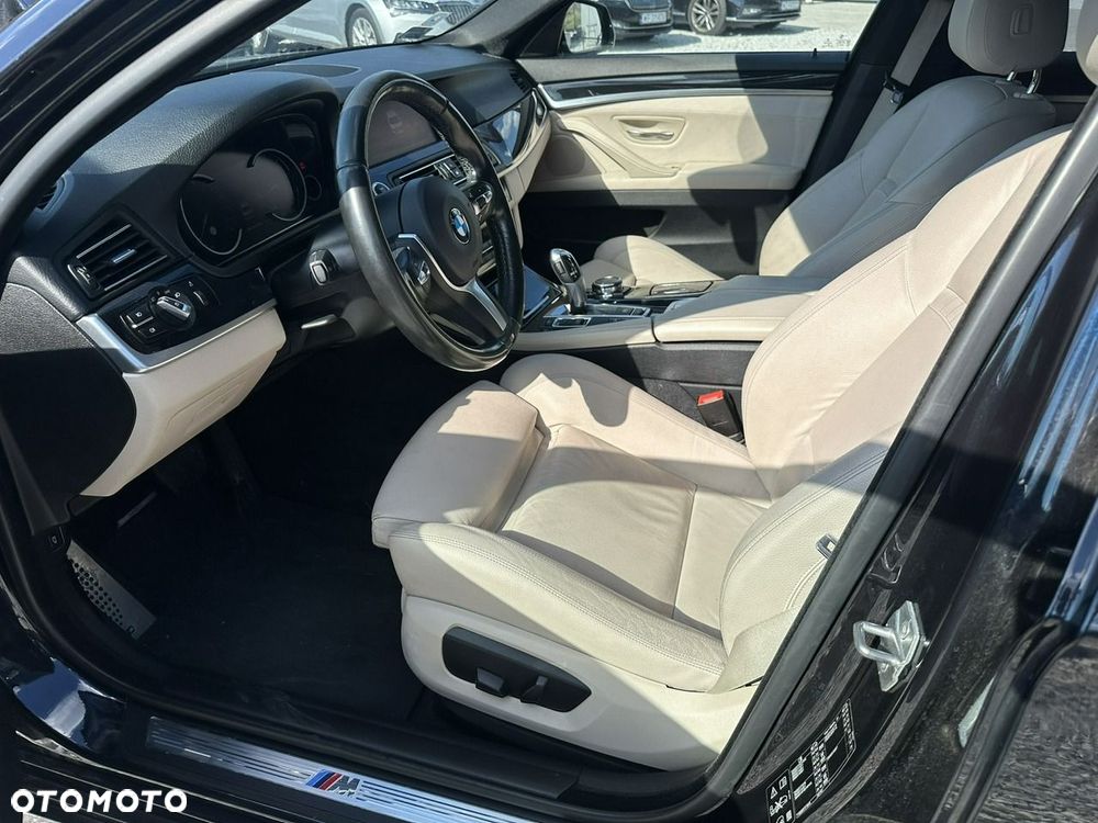 BMW Seria 5 528i xDrive - 10
