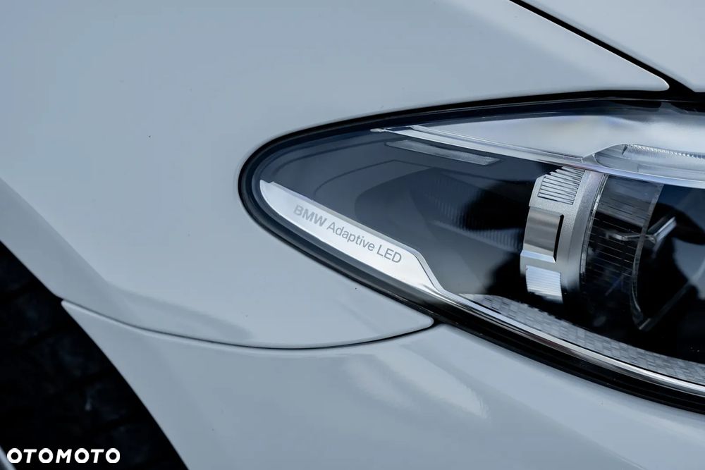 BMW Seria 5 M550d xDrive Sport-Aut - 9