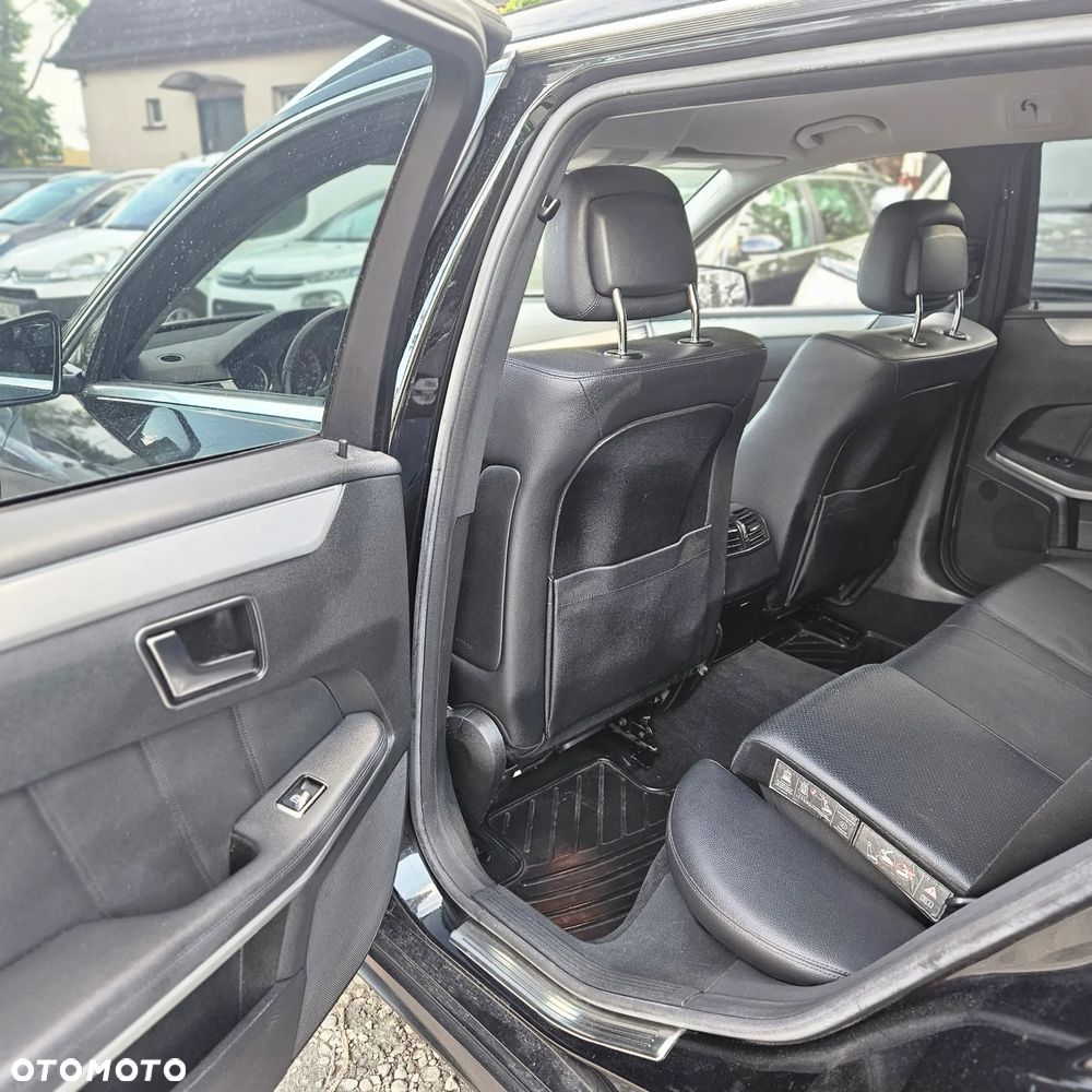 Mercedes-Benz Klasa E 350 CDI DPF BlueEFFICIENCY 7G-TRONIC Avantgarde - 22