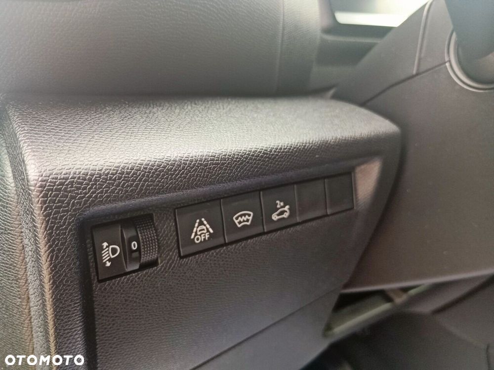 Citroën C4X 1.2 PureTech Plus S&S EAT8 - 18