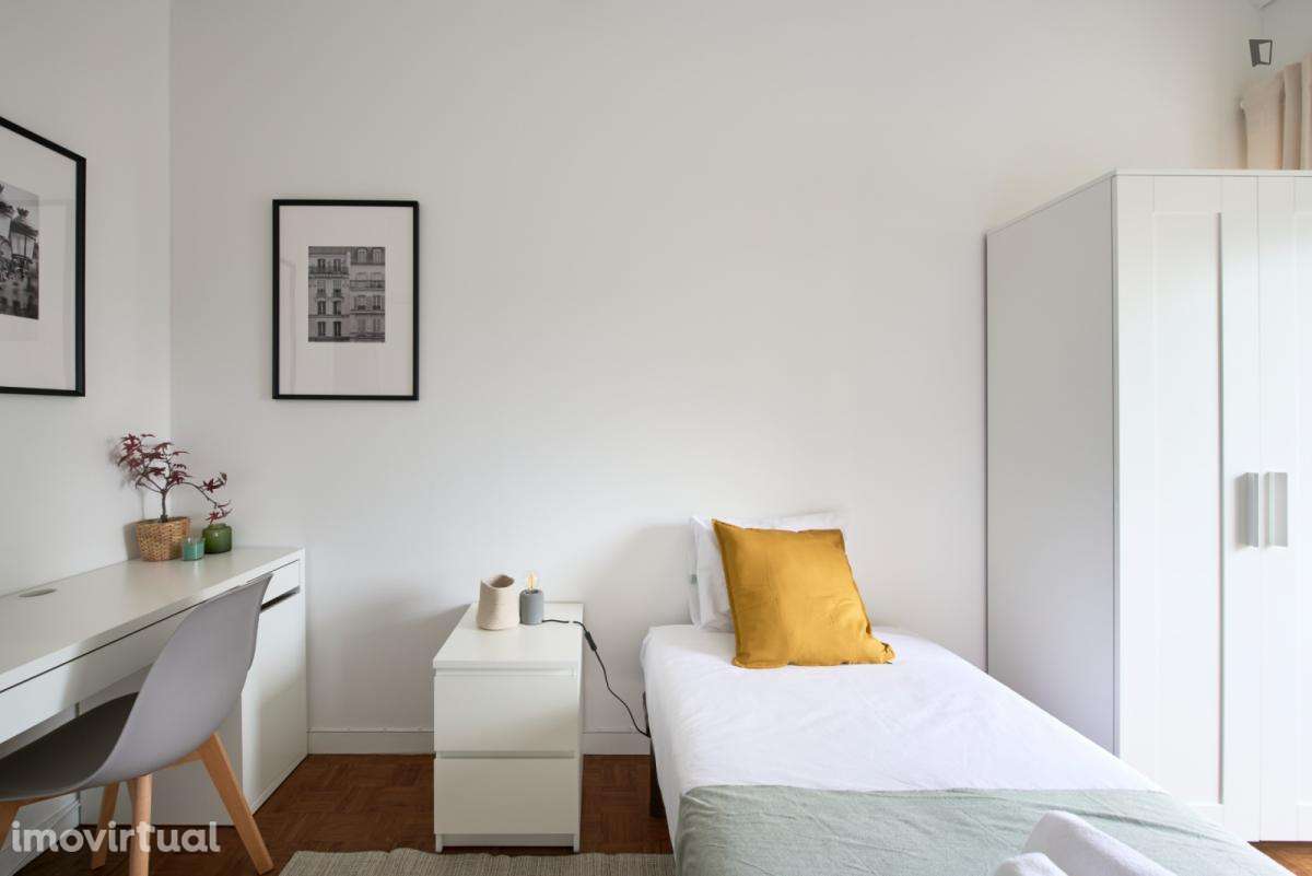 Quarto - localizado em Roma-Areeiro Lisbon - Grande imagem: 3/55