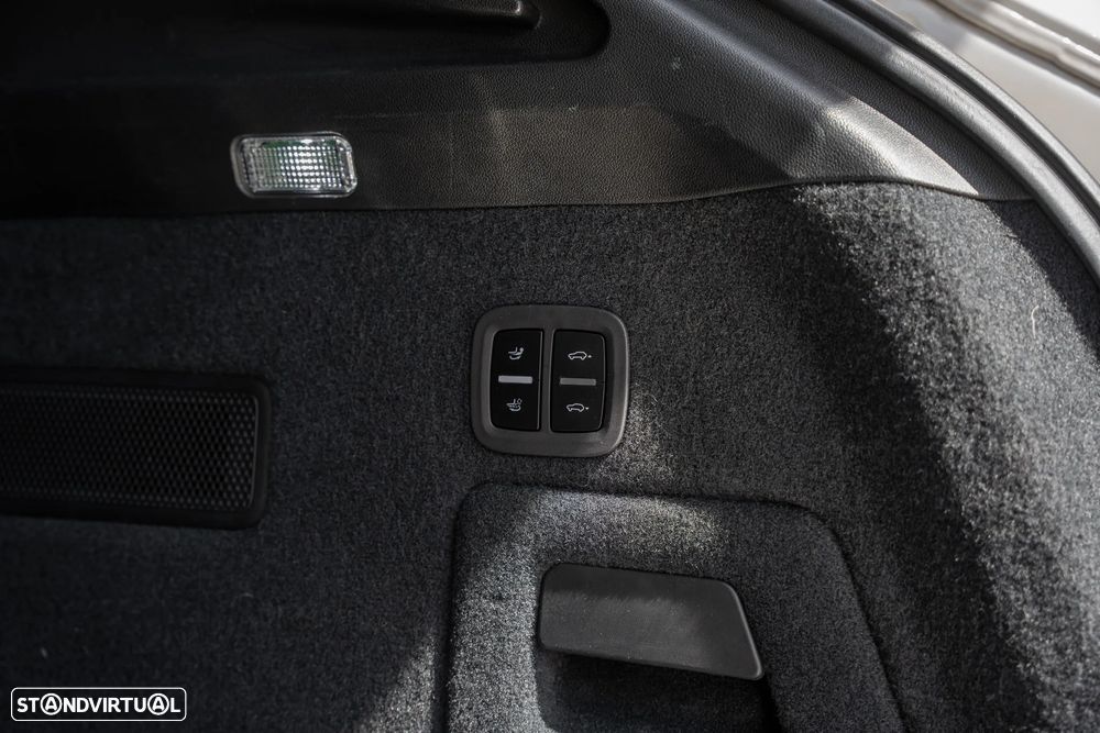 Porsche Cayenne E-Hybrid - 36