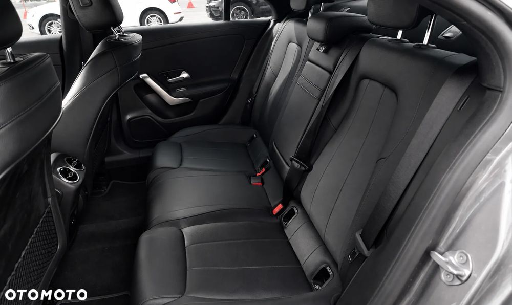 Mercedes-Benz CLA 250 4-Matic 7G-DCT - 13