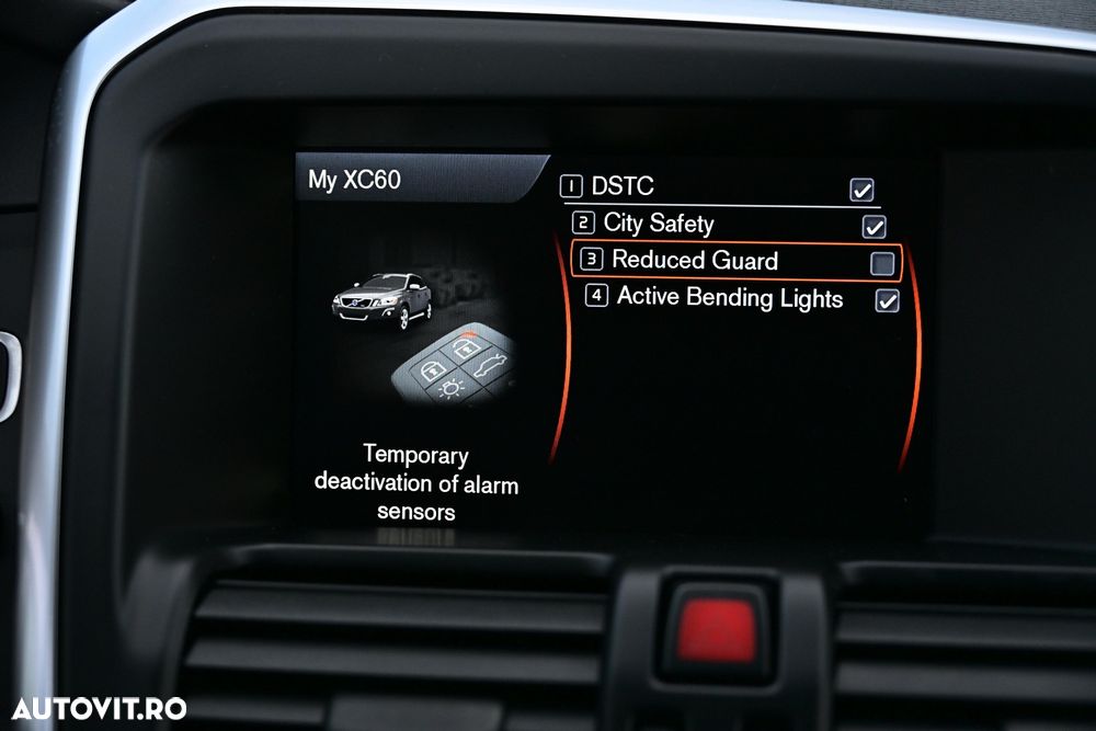 Volvo XC 60 D5 AWD Aut. RDesign - 31