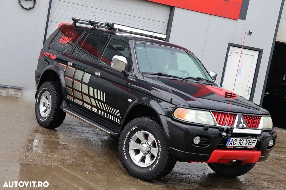 Mitsubishi Pajero - 2