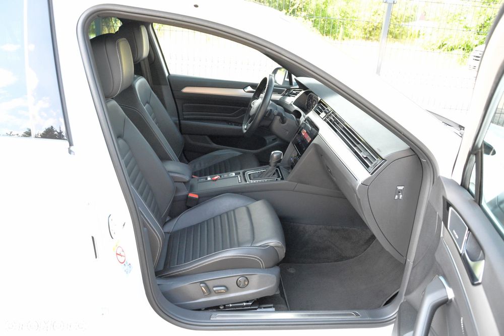 Volkswagen Passat 2.0 TSI 4Mot Elegance DSG - 16