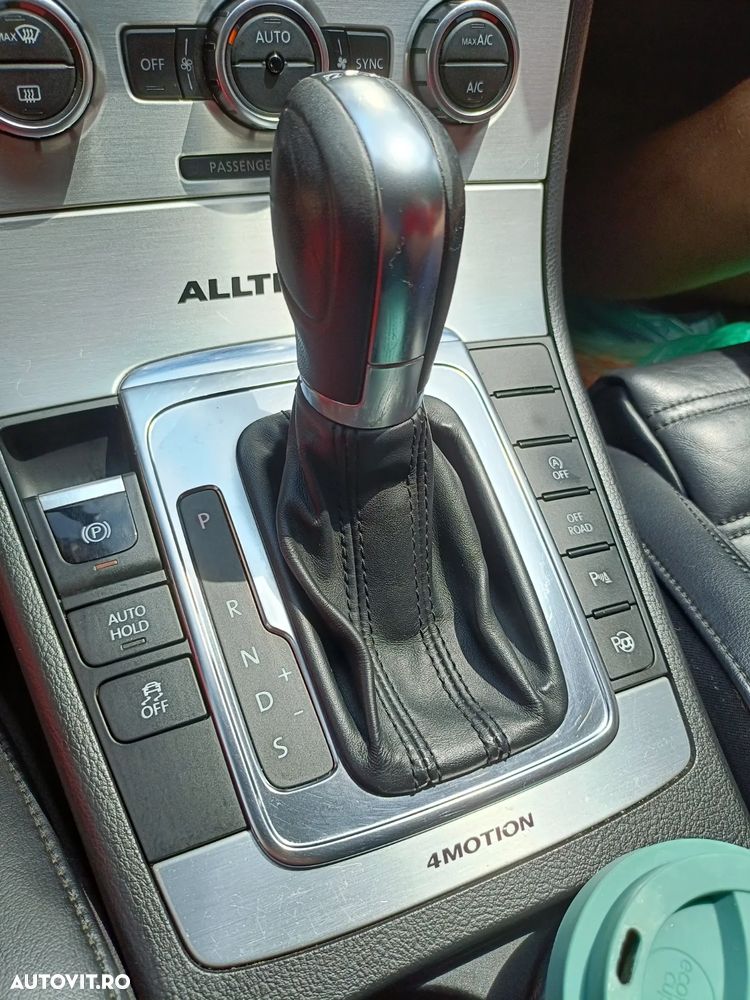 Volkswagen Passat Variant 2.0 TDI BlueMotion Technology DSG Highline - 10