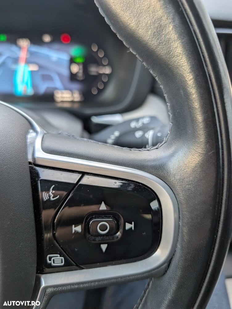 Volvo XC 60 T8 Twin Engine AWD R-Design - 15
