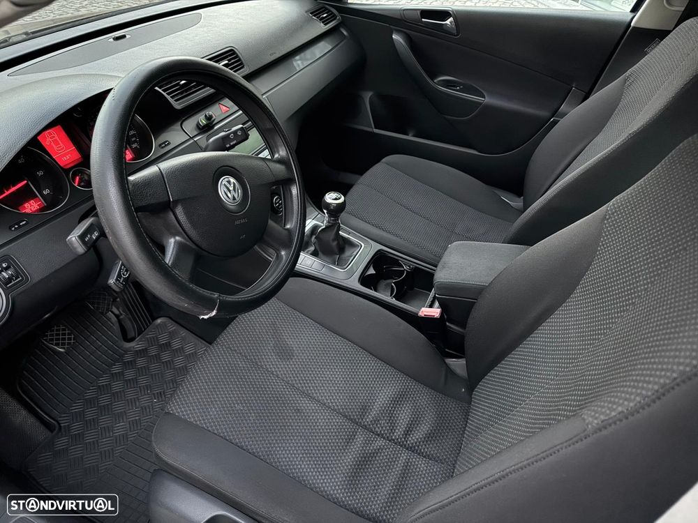 VW Passat 2.0 TDI Confortline - 7