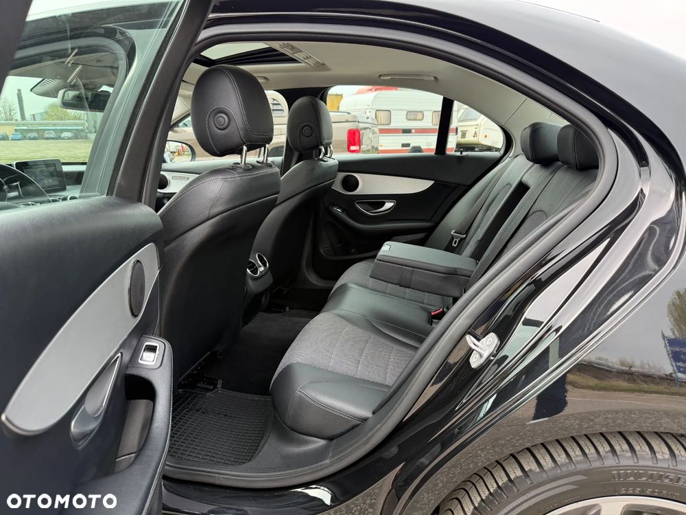 Mercedes-Benz Klasa C 180 7G-TRONIC Exclusive - 5