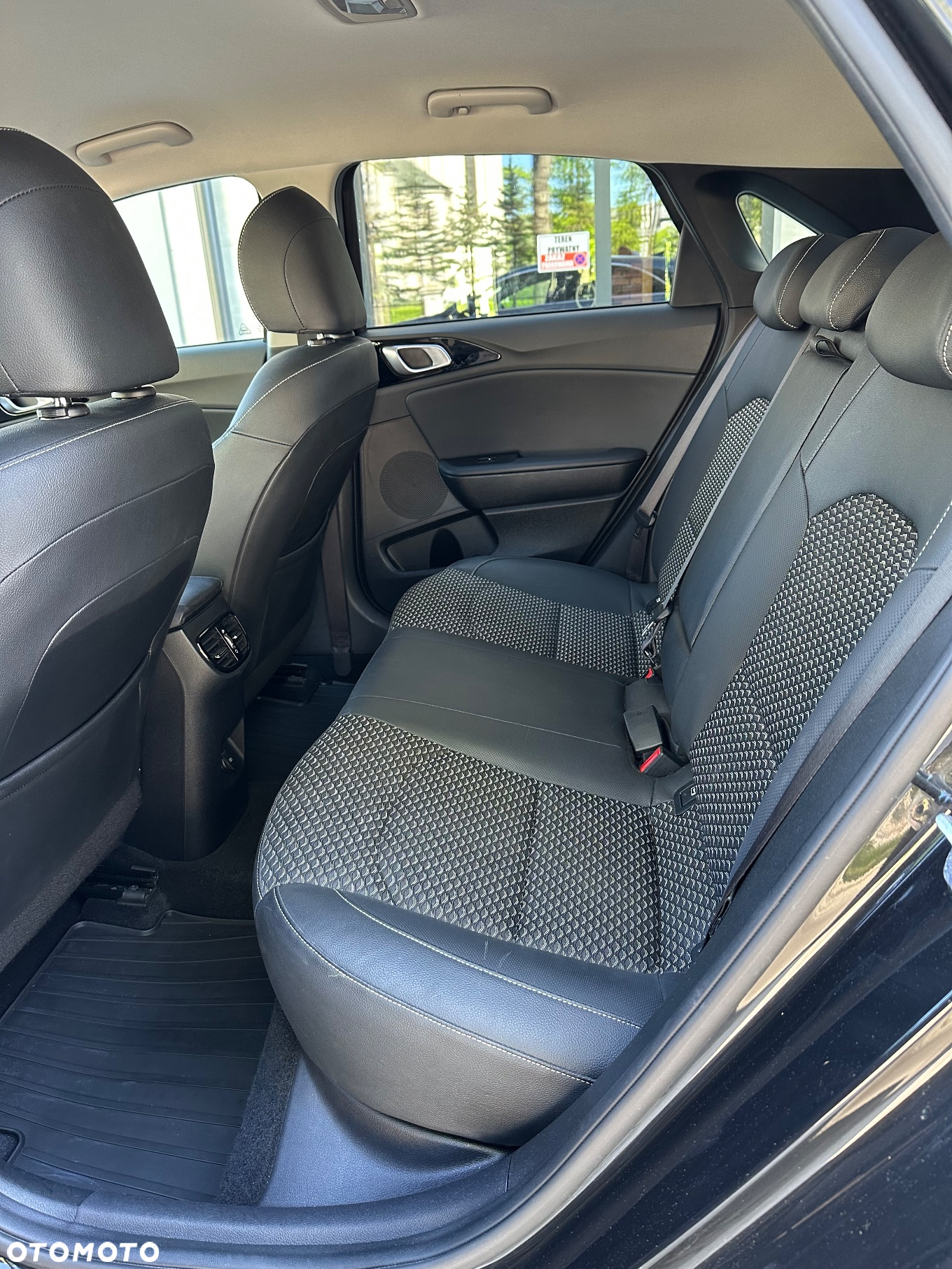 Kia Ceed 1.5 T-GDI Business Line - 11