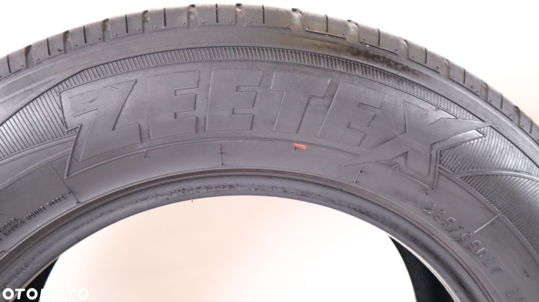 OPONY ZEETEX SU1000 235/65/17 - 4