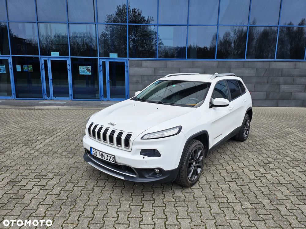 Jeep Cherokee - 4
