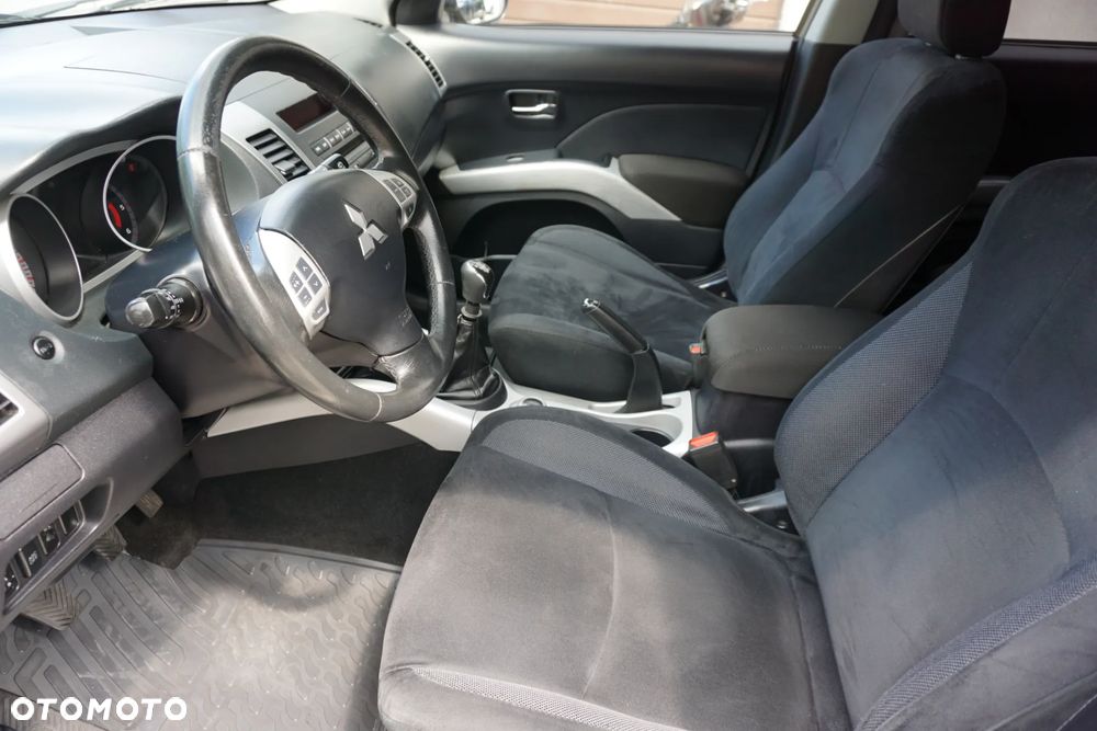 Mitsubishi Outlander 2.0 DID Instyle - 8