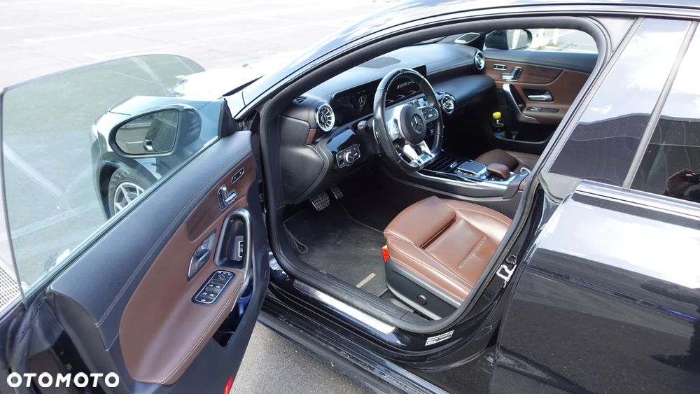 Mercedes-Benz CLA AMG 45 4-Matic 8G-DCT - 14