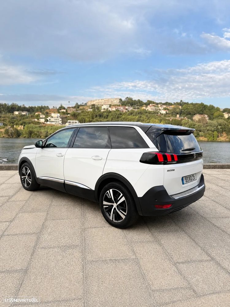 Peugeot 5008 1.5 BlueHDi Allure EAT8 - 4
