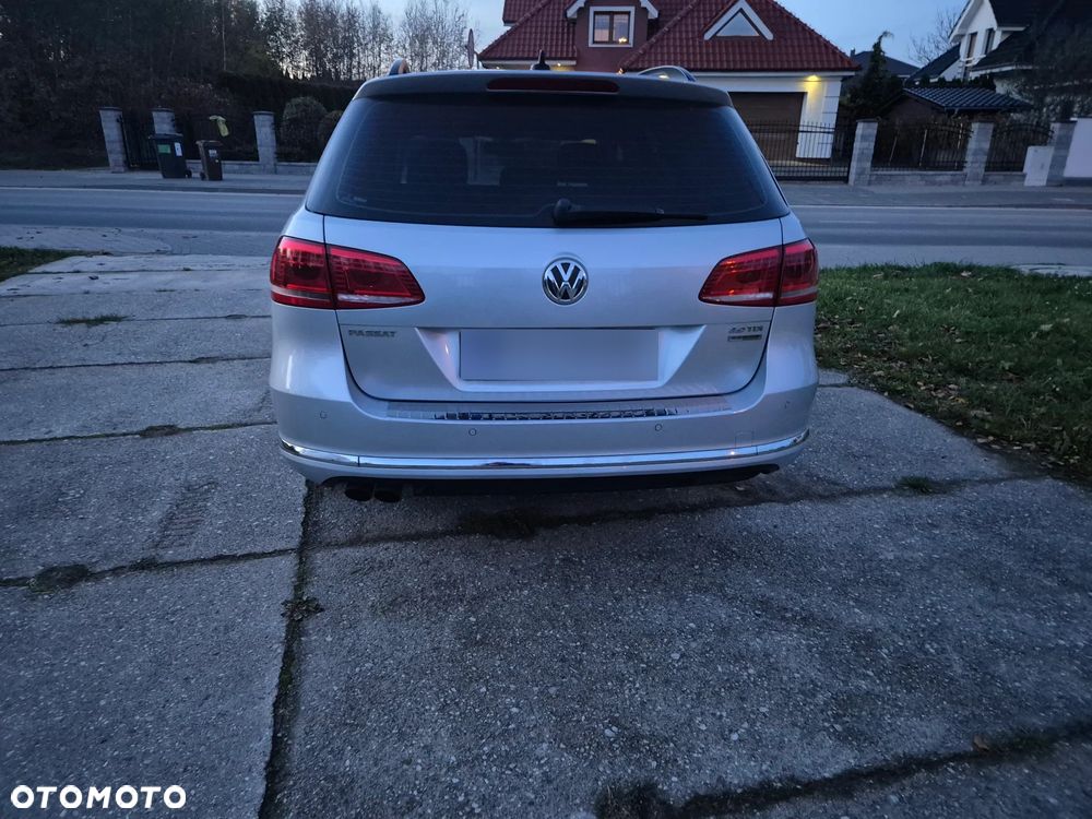 Volkswagen Passat - 4