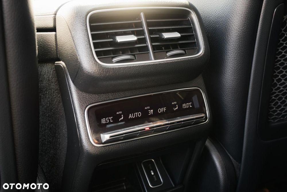 Mercedes-Benz GLE - 33