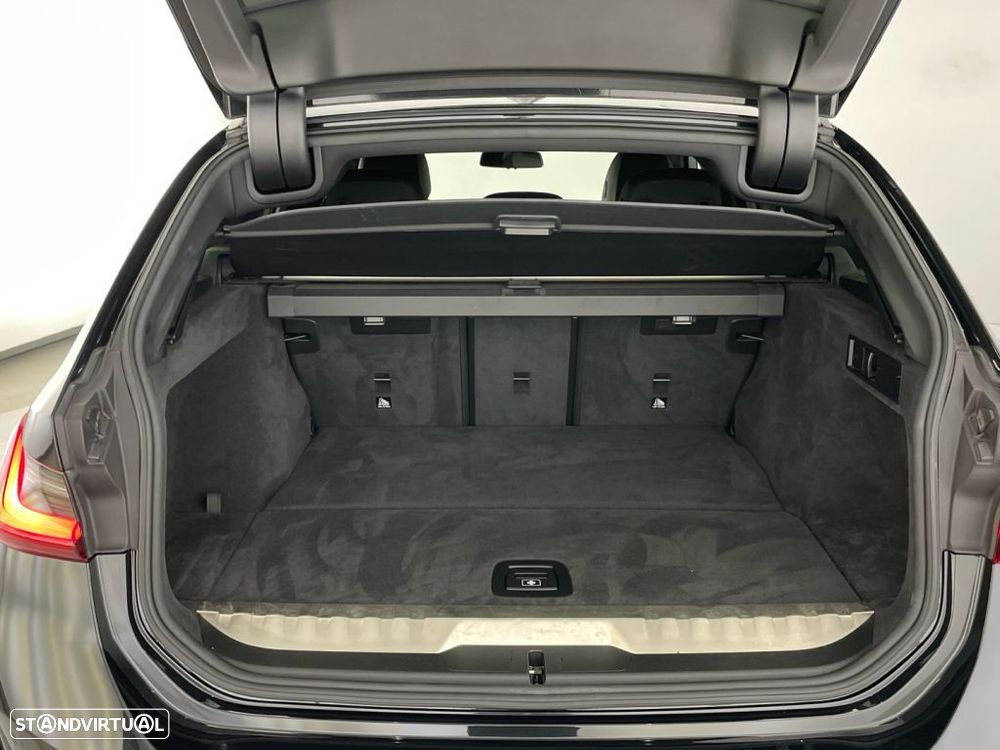 BMW 320 e Auto — fotografia 13