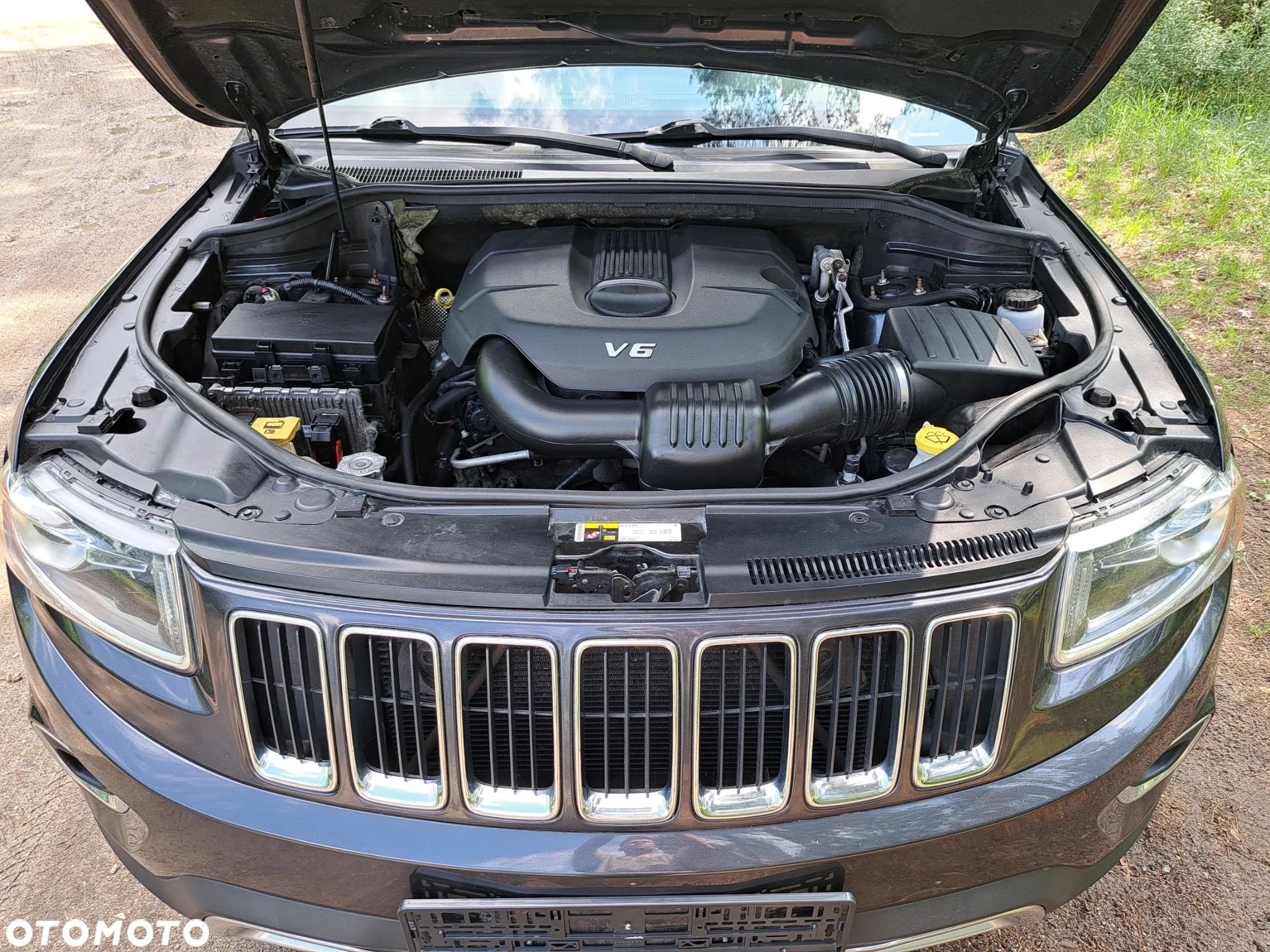 Jeep Grand Cherokee - 19