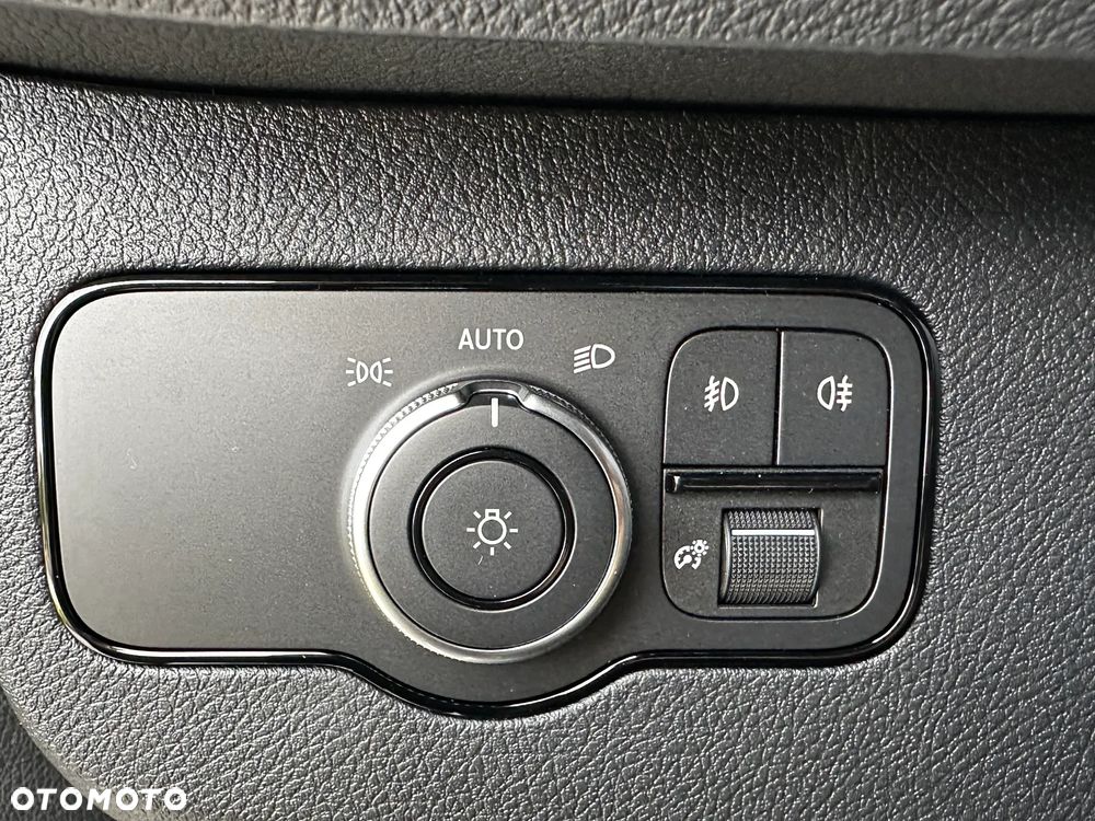 Mercedes-Benz Sprinter - 14