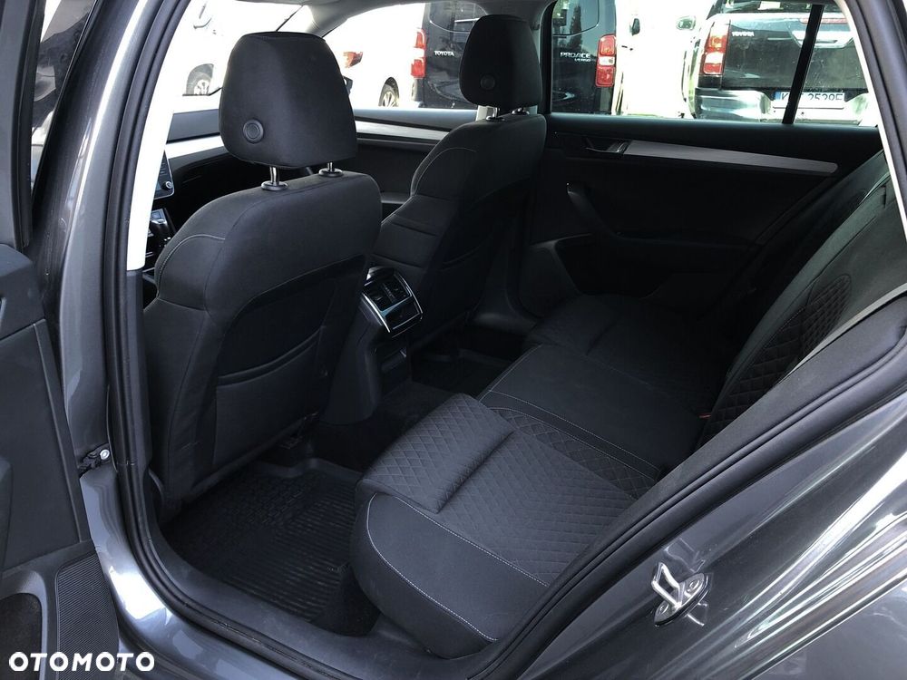 Skoda Superb 2.0 TDI SCR 4x4 Ambition DSG - 18