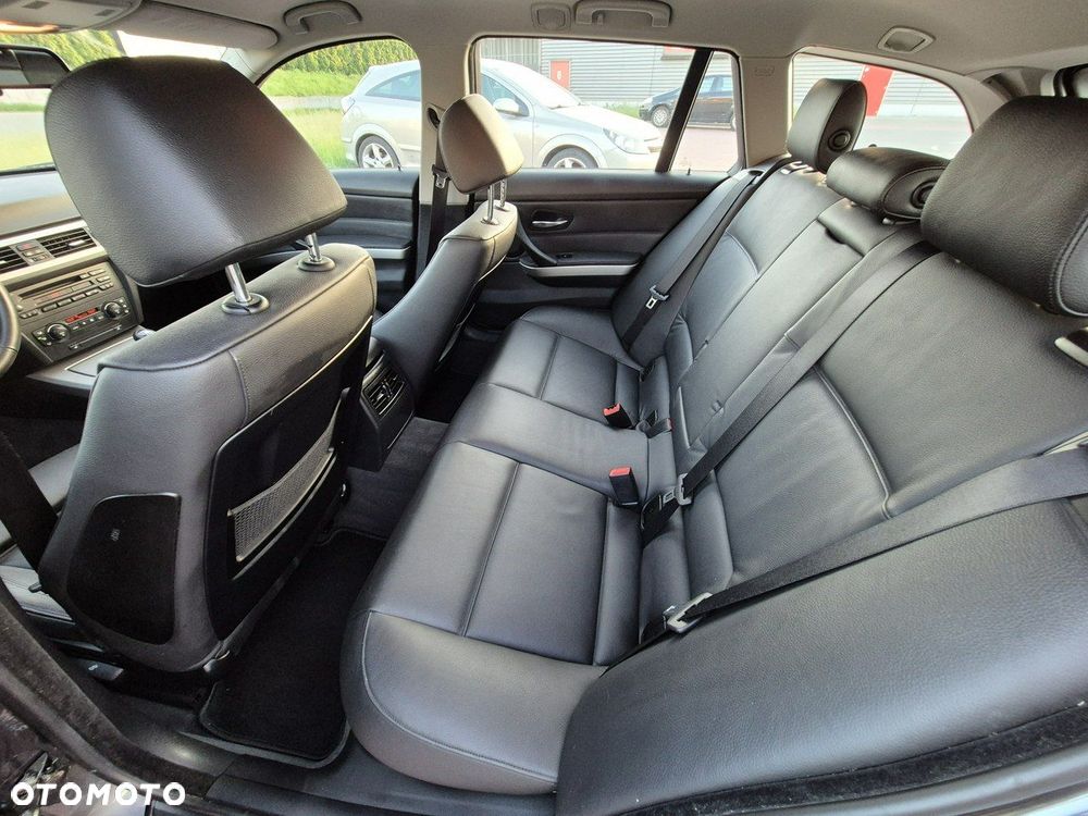 BMW Seria 3 320d - 17