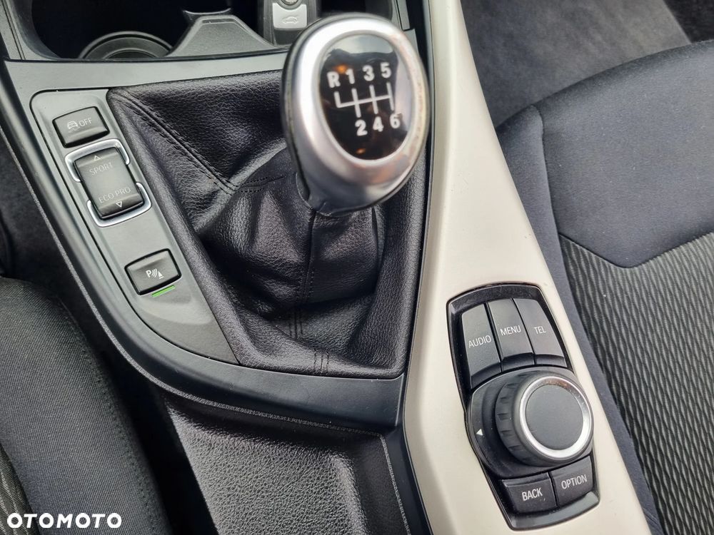 BMW Seria 1 - 18