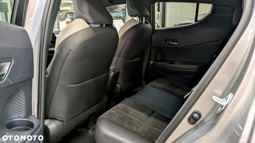 Toyota C-HR 2.0 Hybrid GR Sport - 11