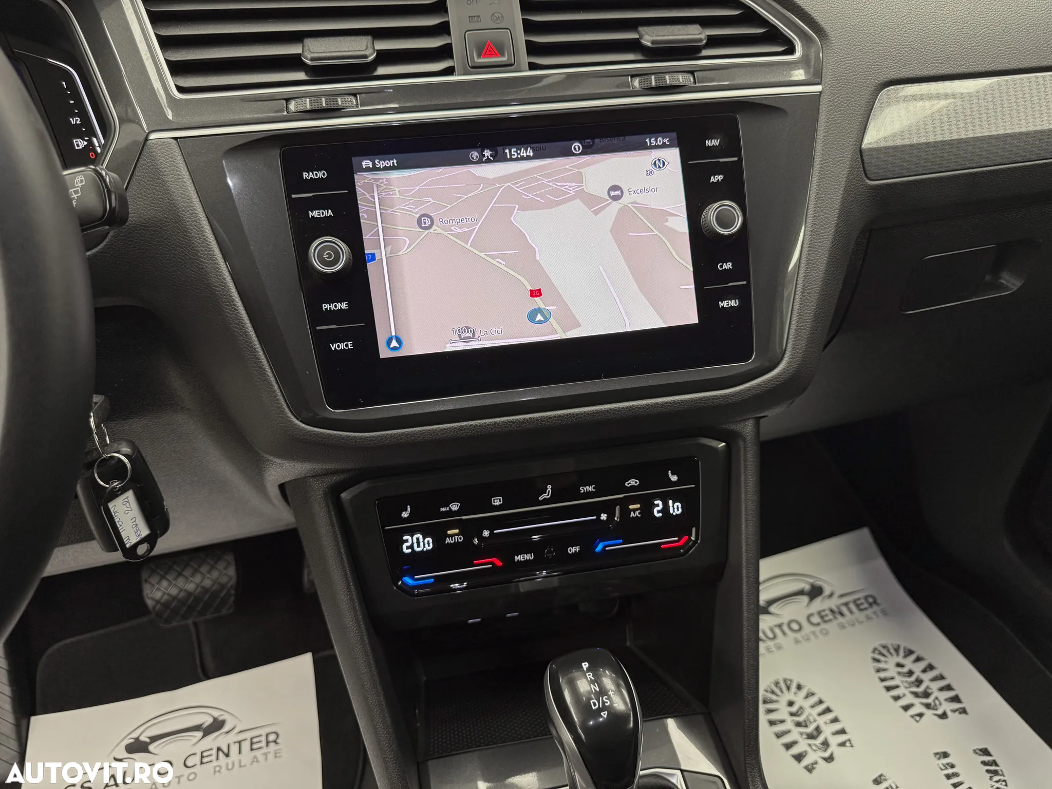 Volkswagen Tiguan 2.0 TDI SCR 4MOTION DSG Life - 33