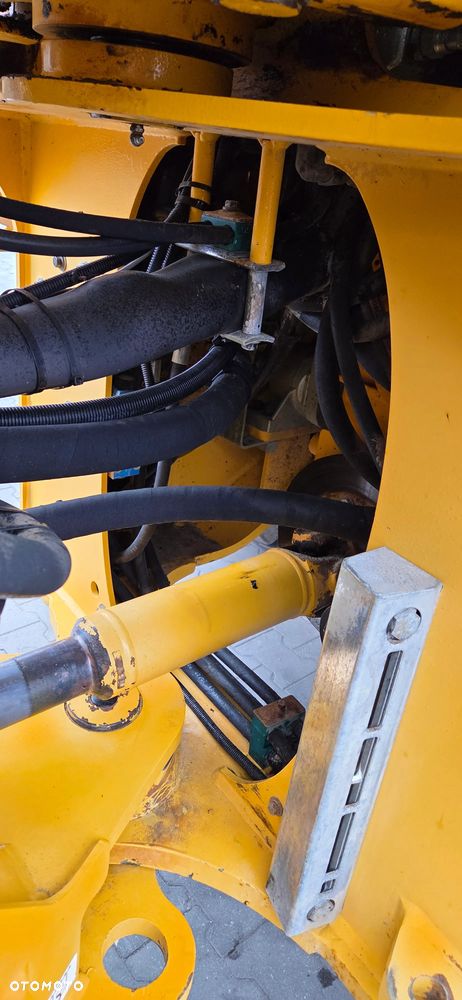 Volvo <<Volvo L90F, tylko 9400Mtg oryginał! Serwis Volvo Niemcy! Waga! sprowadzona>> - 17