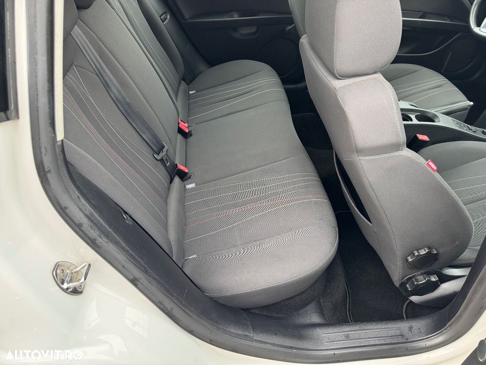 Seat Leon 1.6 TDI Style - 11