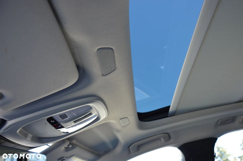 Volvo XC 60 T6 Plug-In Hybrid AWD Inscription - 25