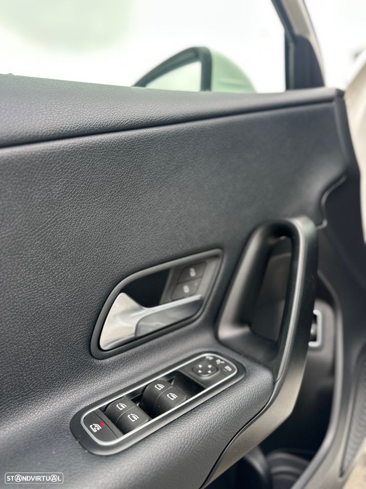 Mercedes-Benz A 250 Limousine e Style Plus - 11