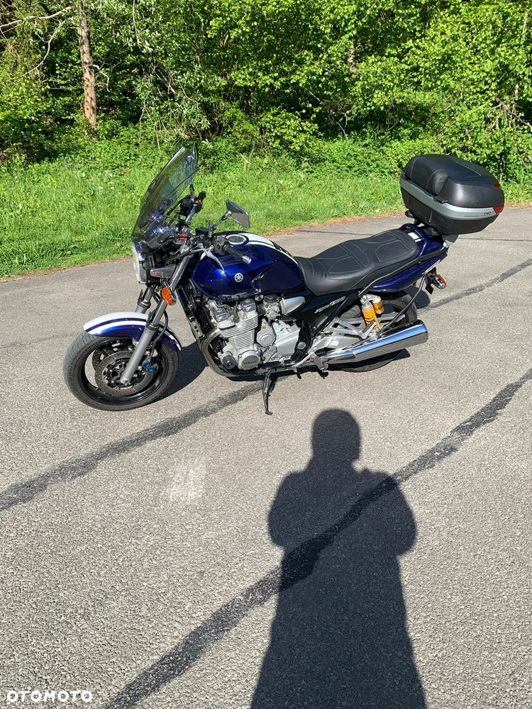 Yamaha XJR - 5