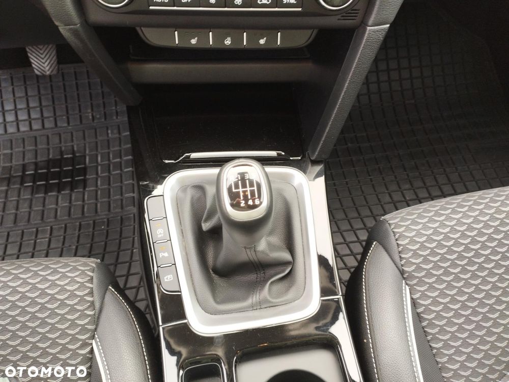 Kia Ceed 1.5 T-GDI Tribute - 15