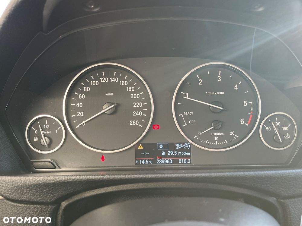 BMW Seria 3 318d Sport Line - 17