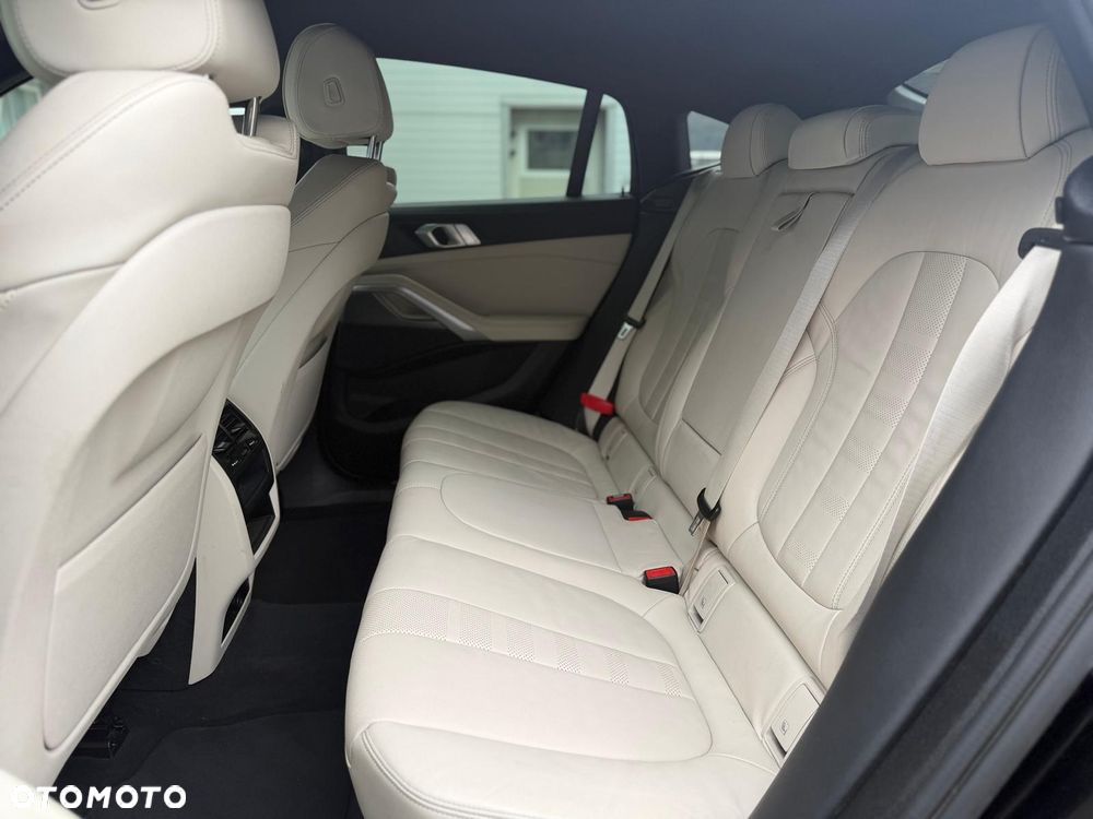 BMW X6 - 26