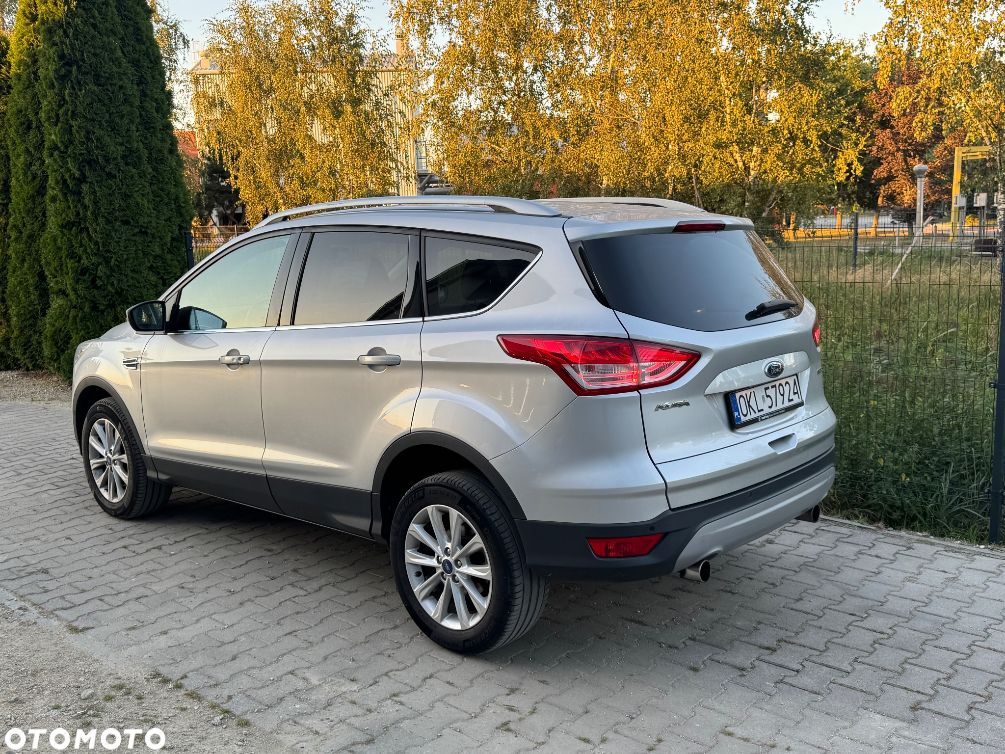 Ford Kuga 1.5 EcoBoost 4WD Titanium - 4