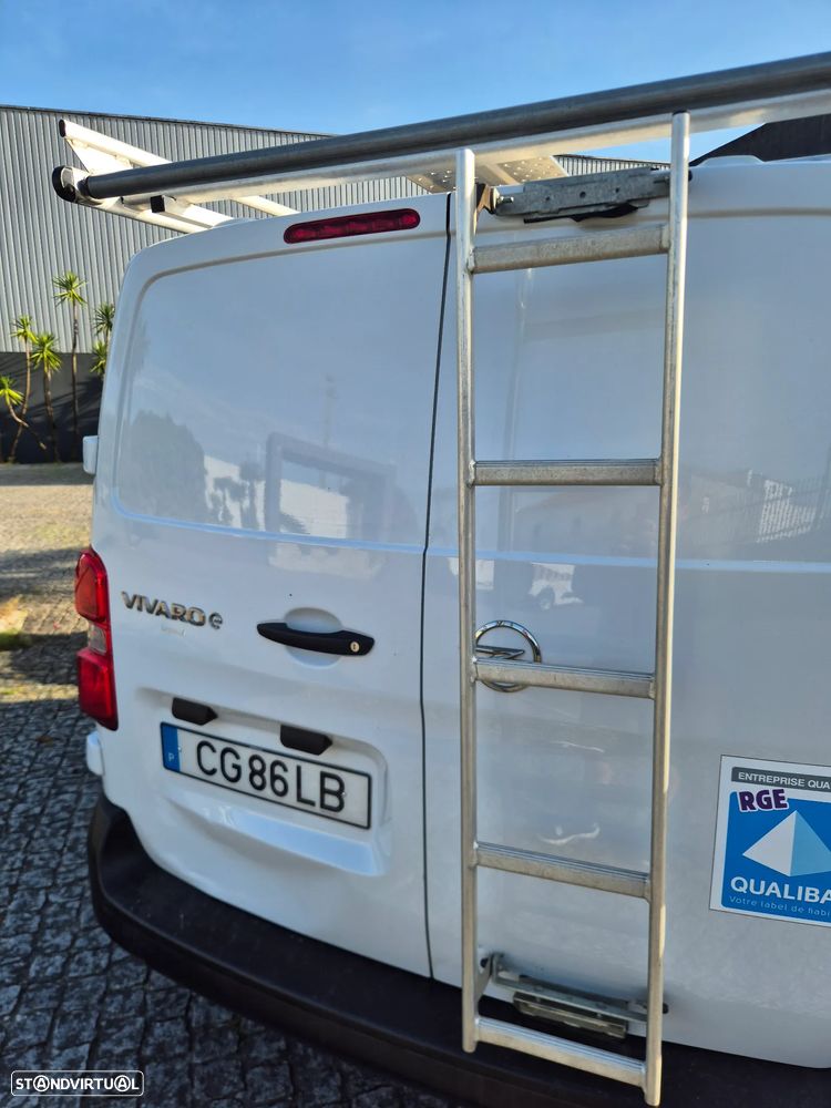 Opel Vivarro-E - 14