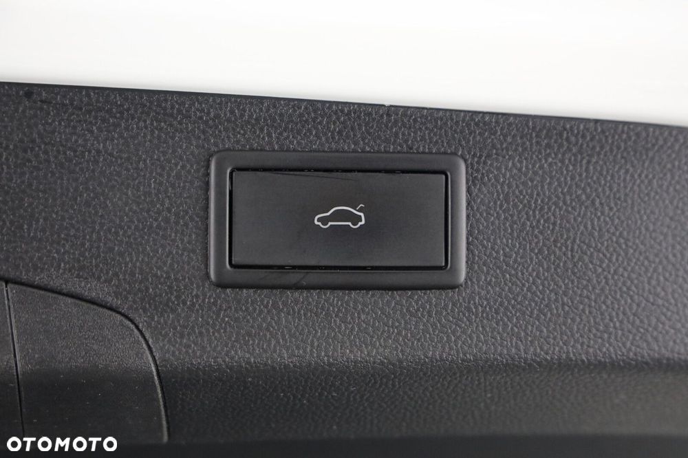 Volkswagen Passat - 25