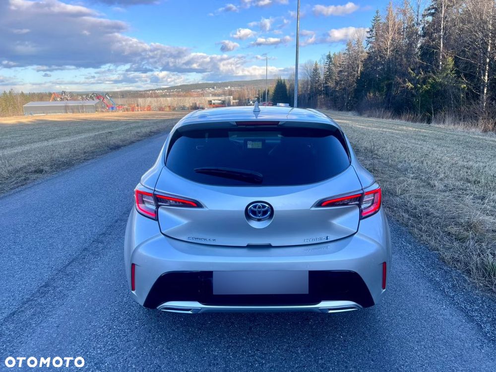 Toyota Corolla 2.0 Hybrid Executive - 7