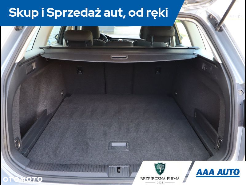 Volkswagen Passat - 14