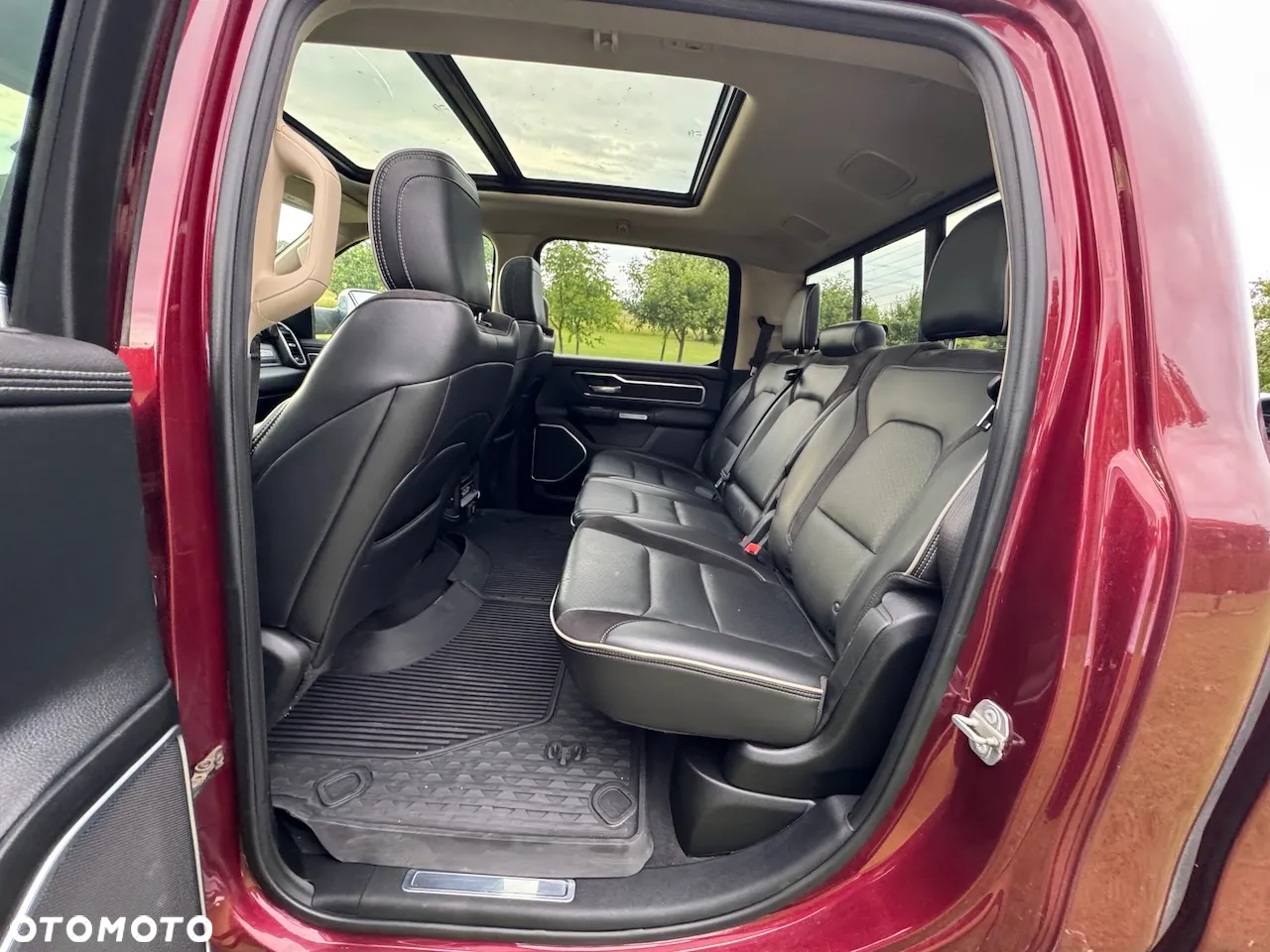 RAM 1500 Crew Cab Laramie - 29