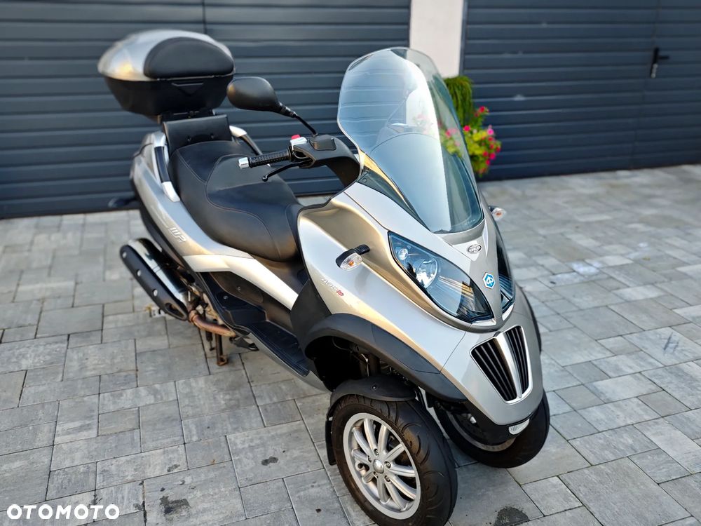 Piaggio MP-3 - 26