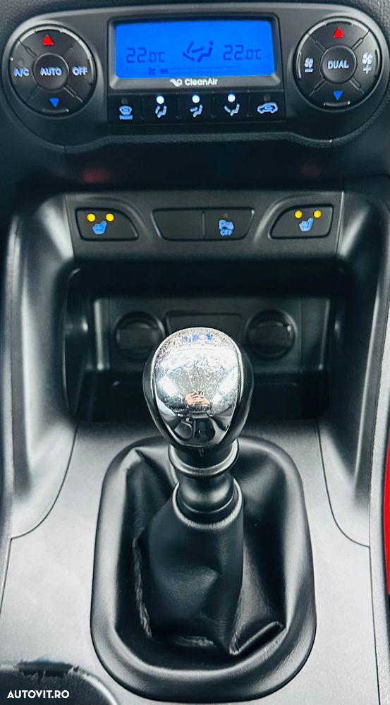 Hyundai ix35 1.6 2WD Fifa World Cup Edition - 25