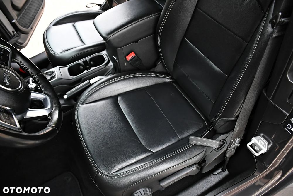 Jeep Wrangler GME 2.0 Turbo Sahara - 21